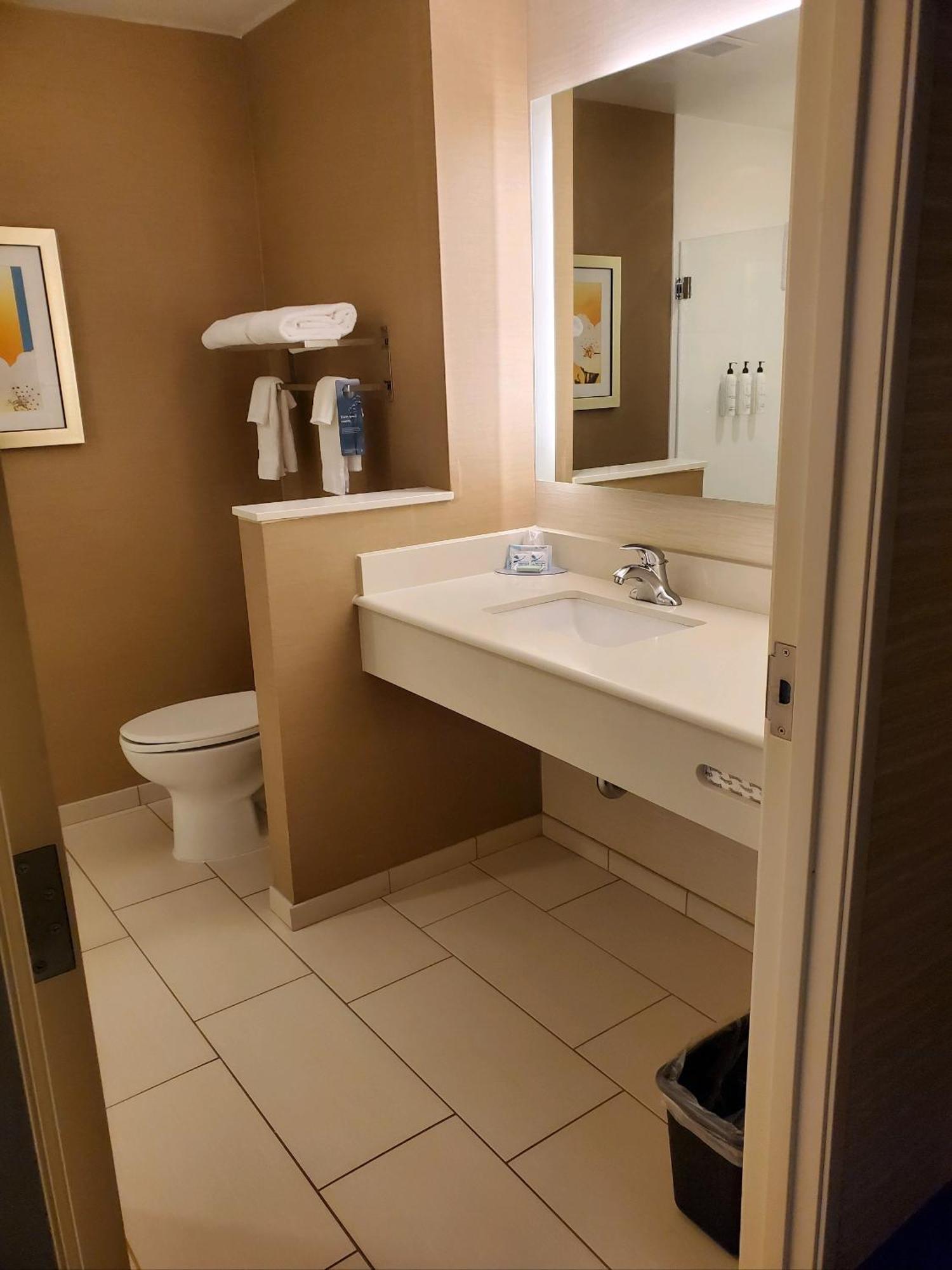 Fairfield Inn & Suites By Marriott Belle Vernon Buitenkant foto