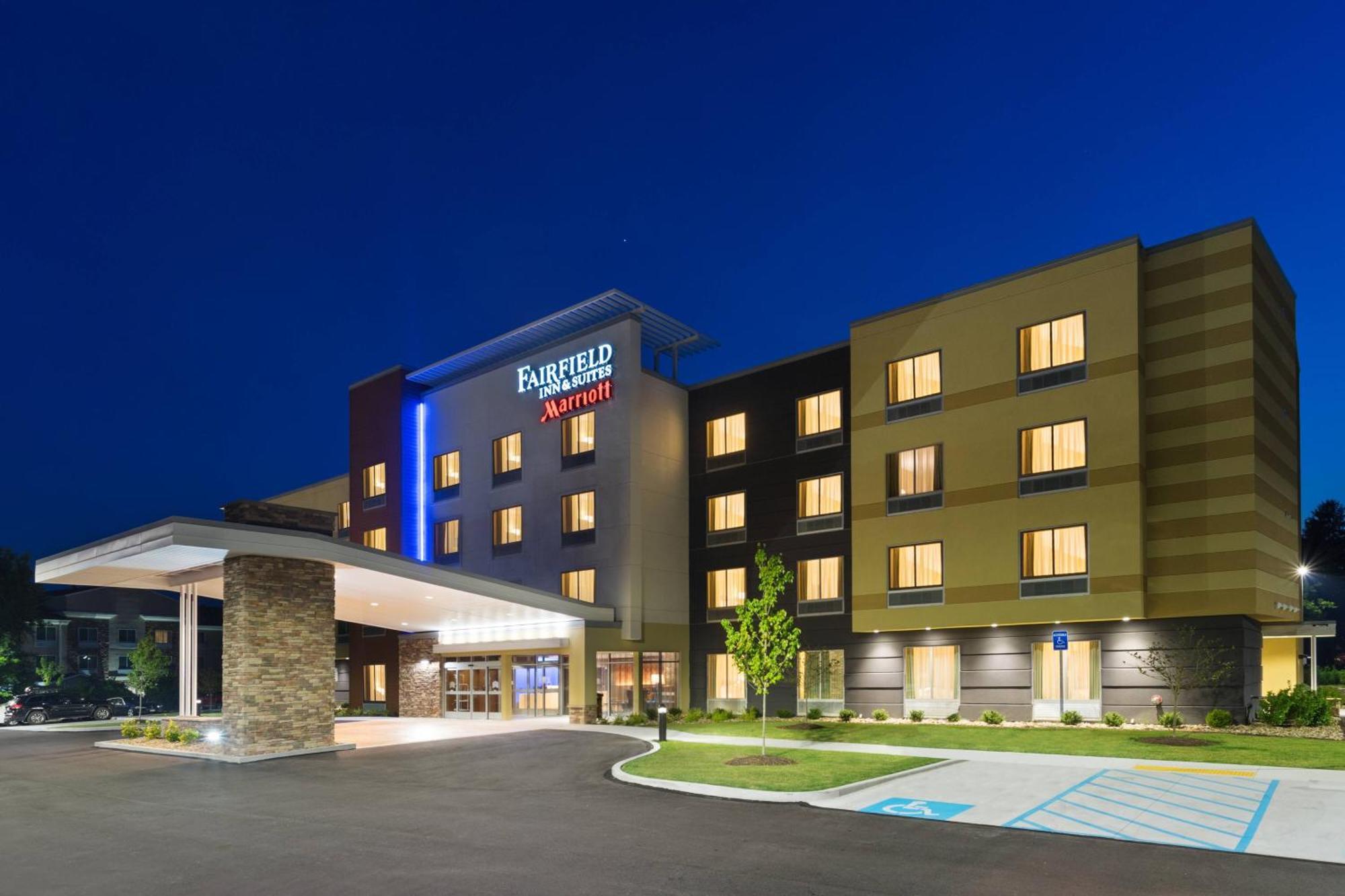 Fairfield Inn & Suites By Marriott Belle Vernon Buitenkant foto